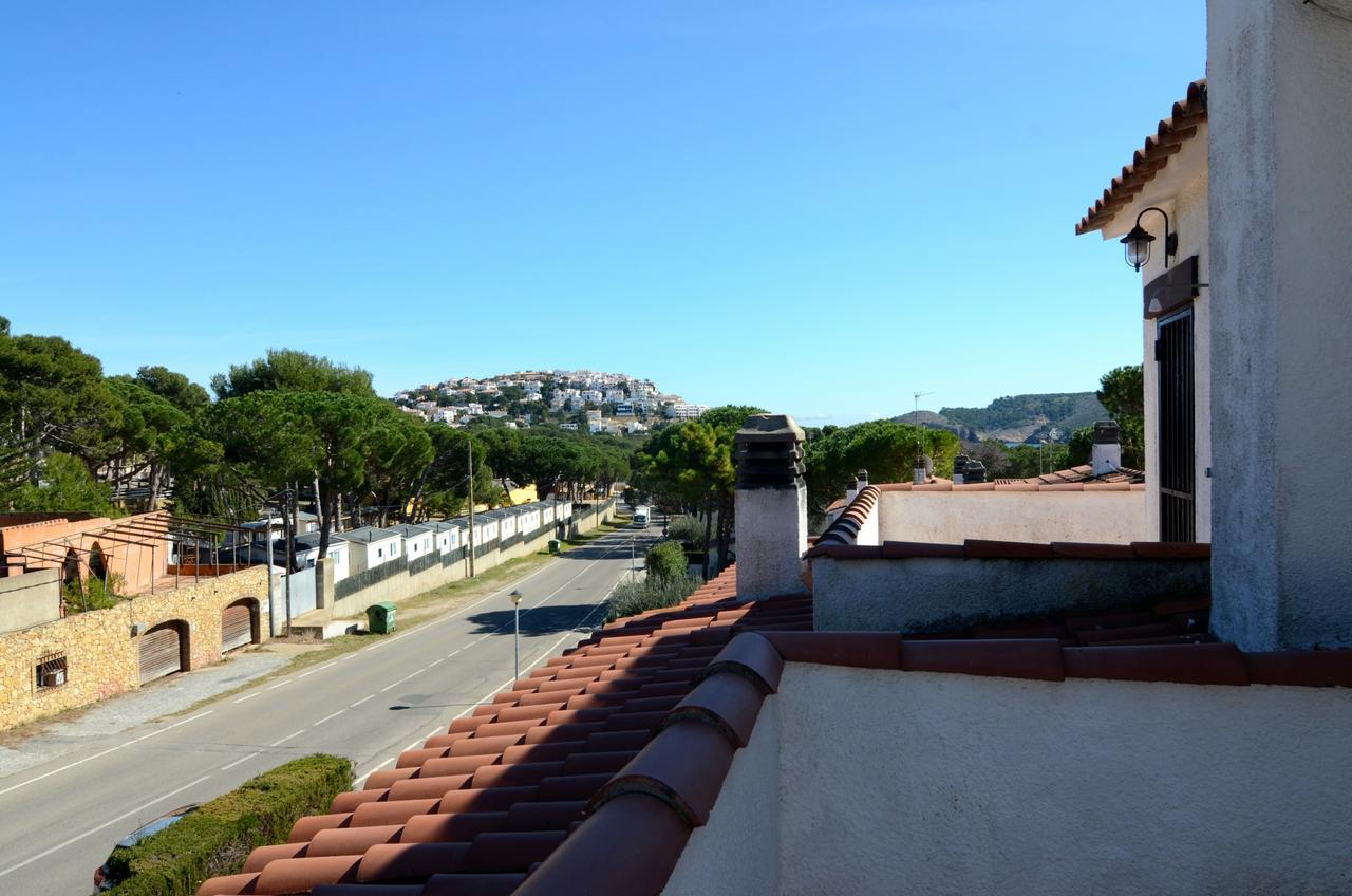 Avinguda Montgo L'Escala Exterior foto