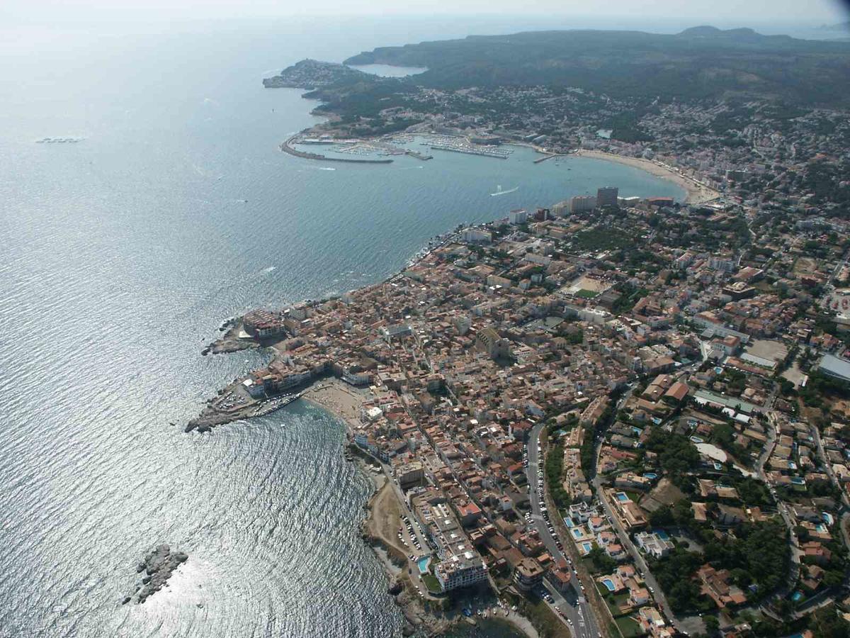 Avinguda Montgo L'Escala Exterior foto